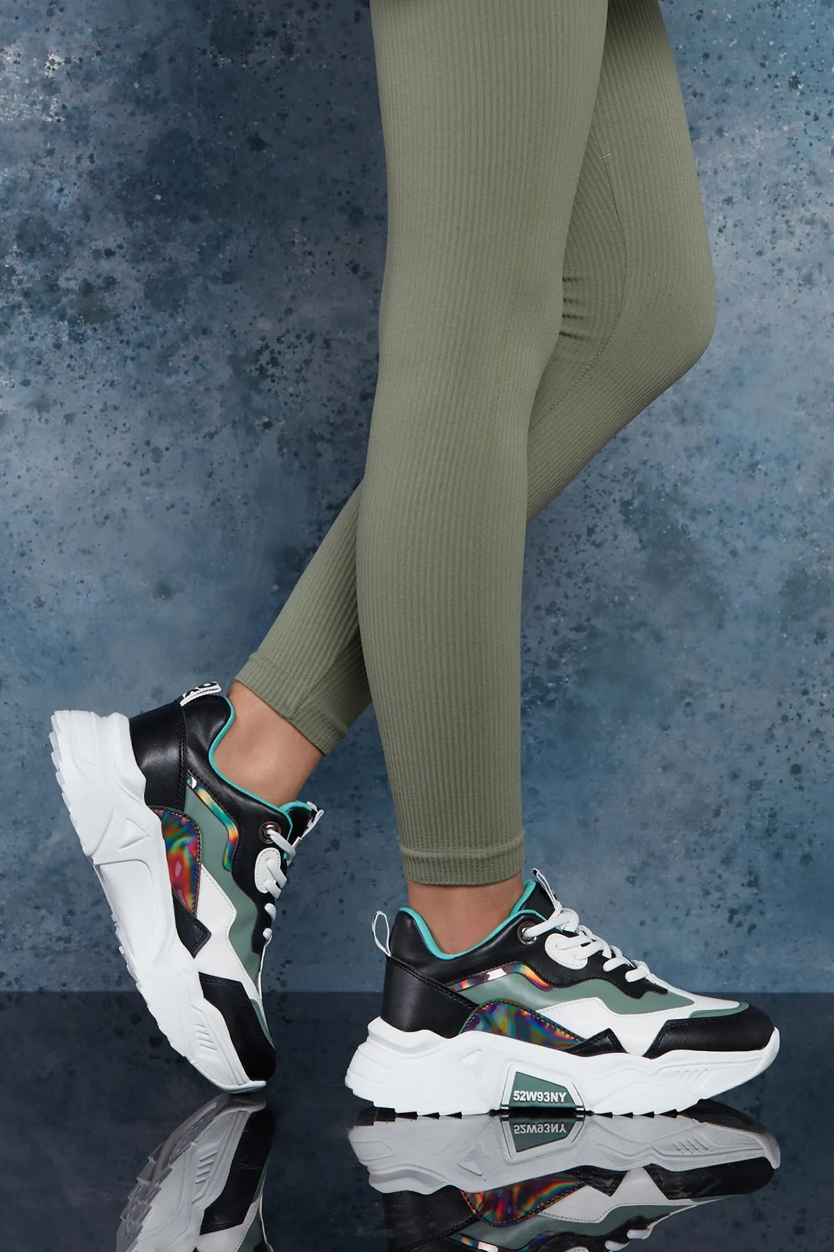 Kadın Sneaker - Beyaz Siyah - DS.PMD239K2110