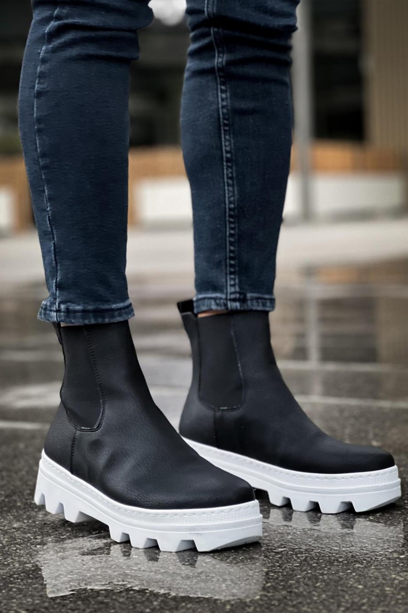 Erkek Bot  - Siyah Beyaz - 113